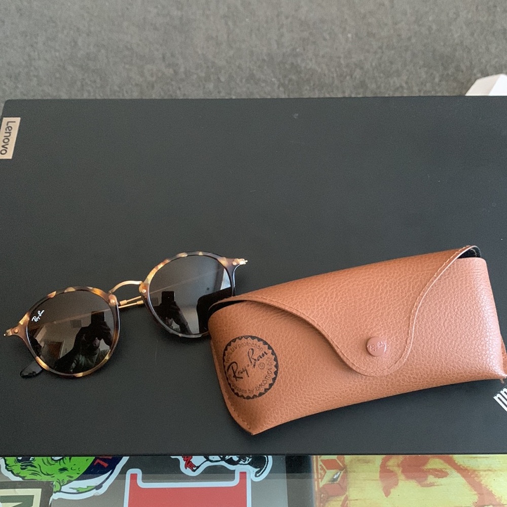 Tortoise Shell Ray Bans - Picture 6 of 6